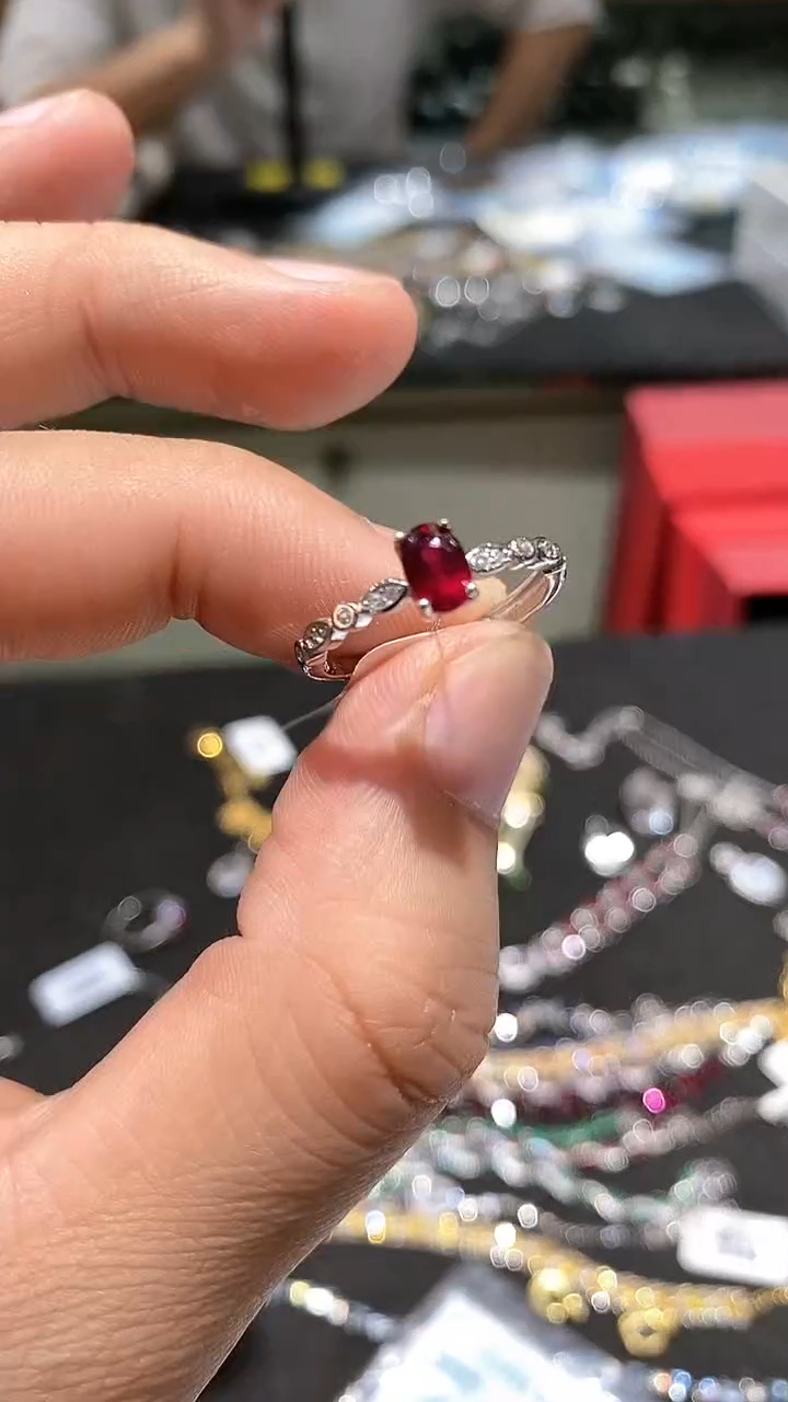 【闪购商品】红宝石戒指银S925镶嵌戒指