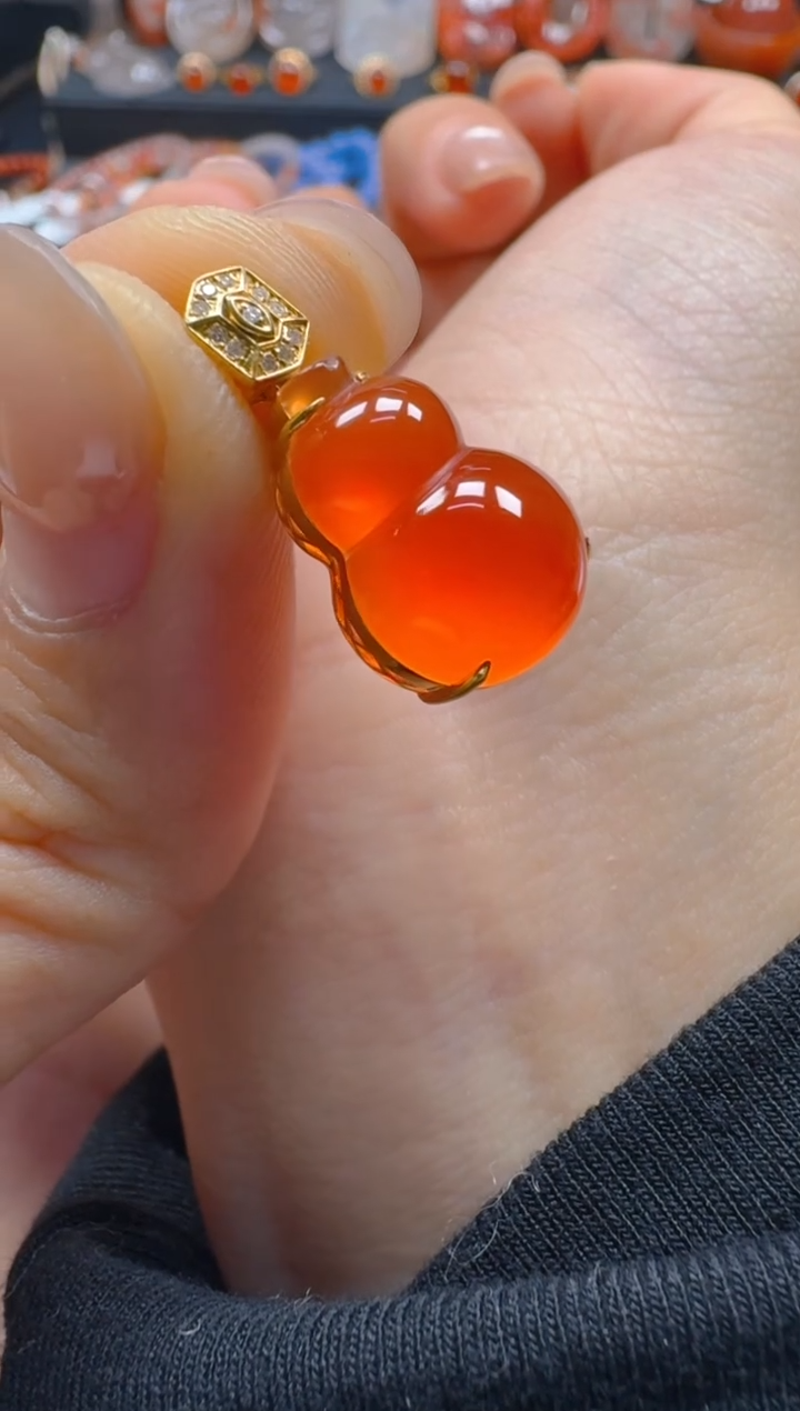 吊坠(不含链)18K金镶嵌南红玛瑙多样性团购发一件