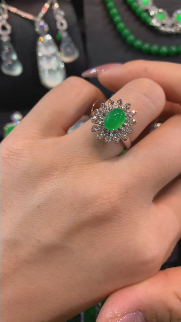 【闪购商品】翡翠戒指18K金镶嵌戒指