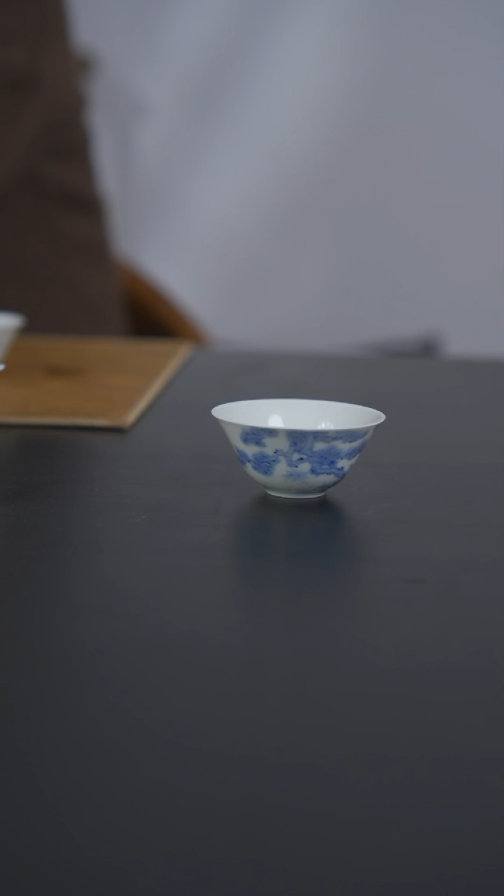 杯子瓷青花松树荷月杯