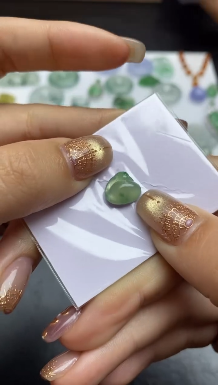 【闪购商品】定制翡翠未镶嵌翡翠毛货~