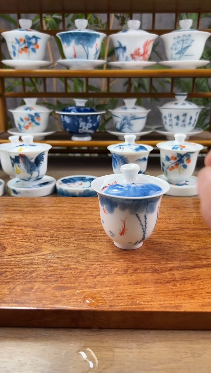 【闪购商品】微瑕线条莲美人备盖碗