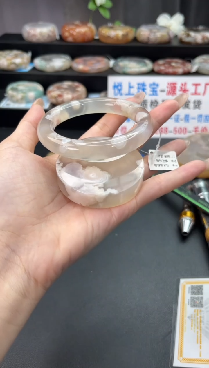 未镶嵌手镯石英质玉（55圈口）赠送镯心 