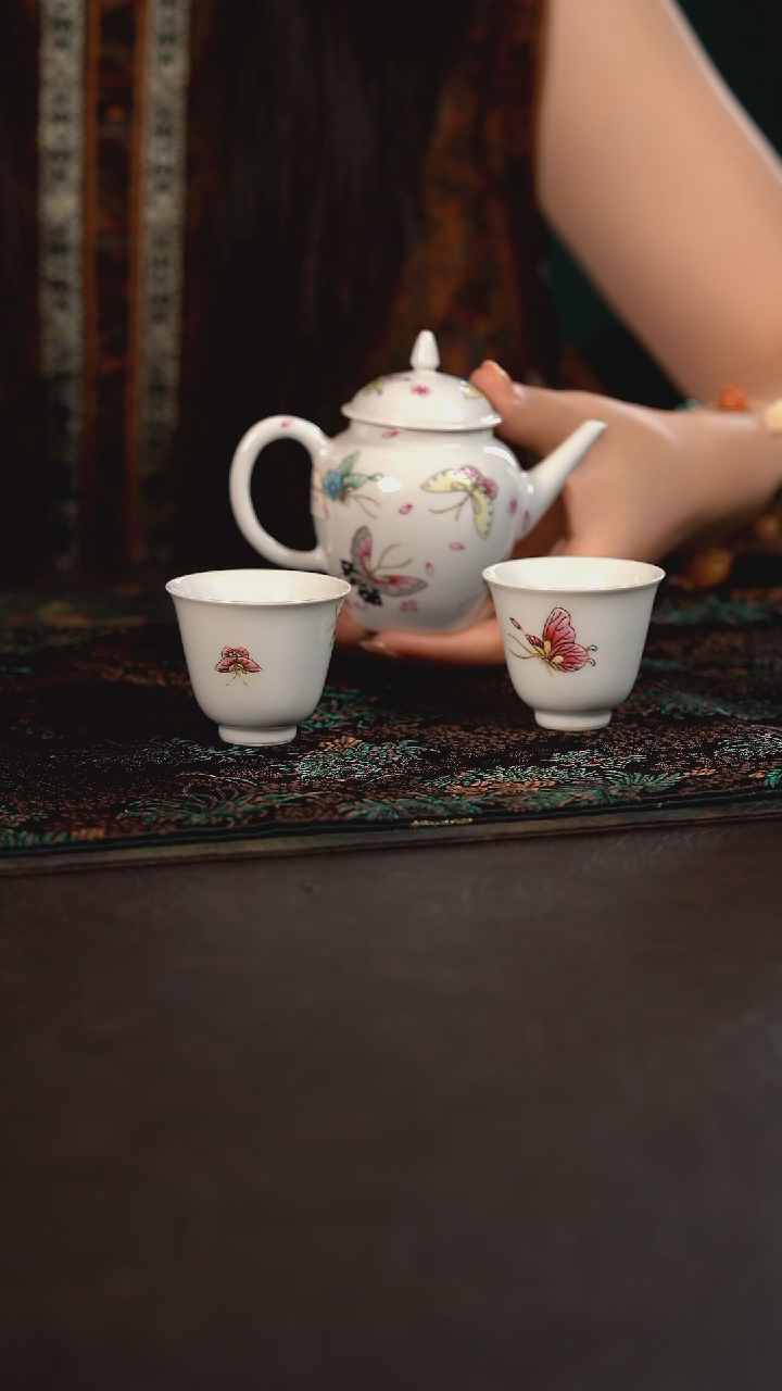 活动价忆古彩瓷蝶恋花一壶两小杯