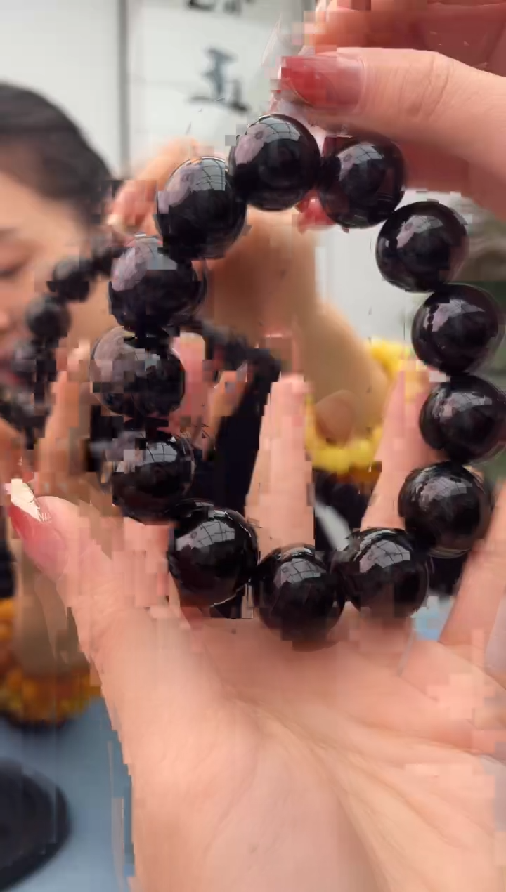 【闪购商品】蜜蜡珠宝奇石未镶嵌假一赔十，多样性微瑕发一件