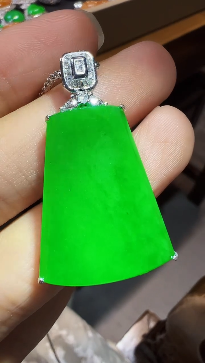 吊坠(不含链)18K金镶嵌翡翠无事牌