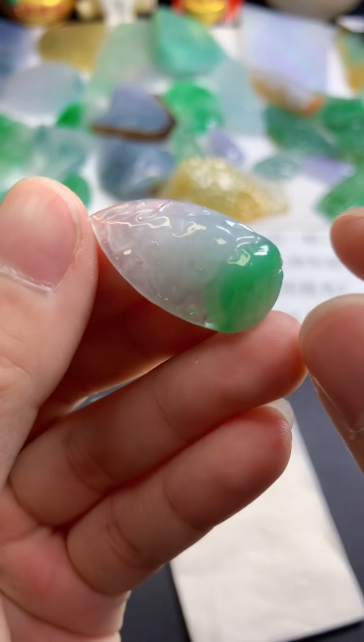 【闪购商品】翡翠吊坠(不含链)未镶嵌611