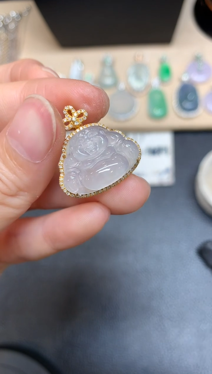 【闪购商品】翡翠颈饰18K金镶嵌佛公【无服务费