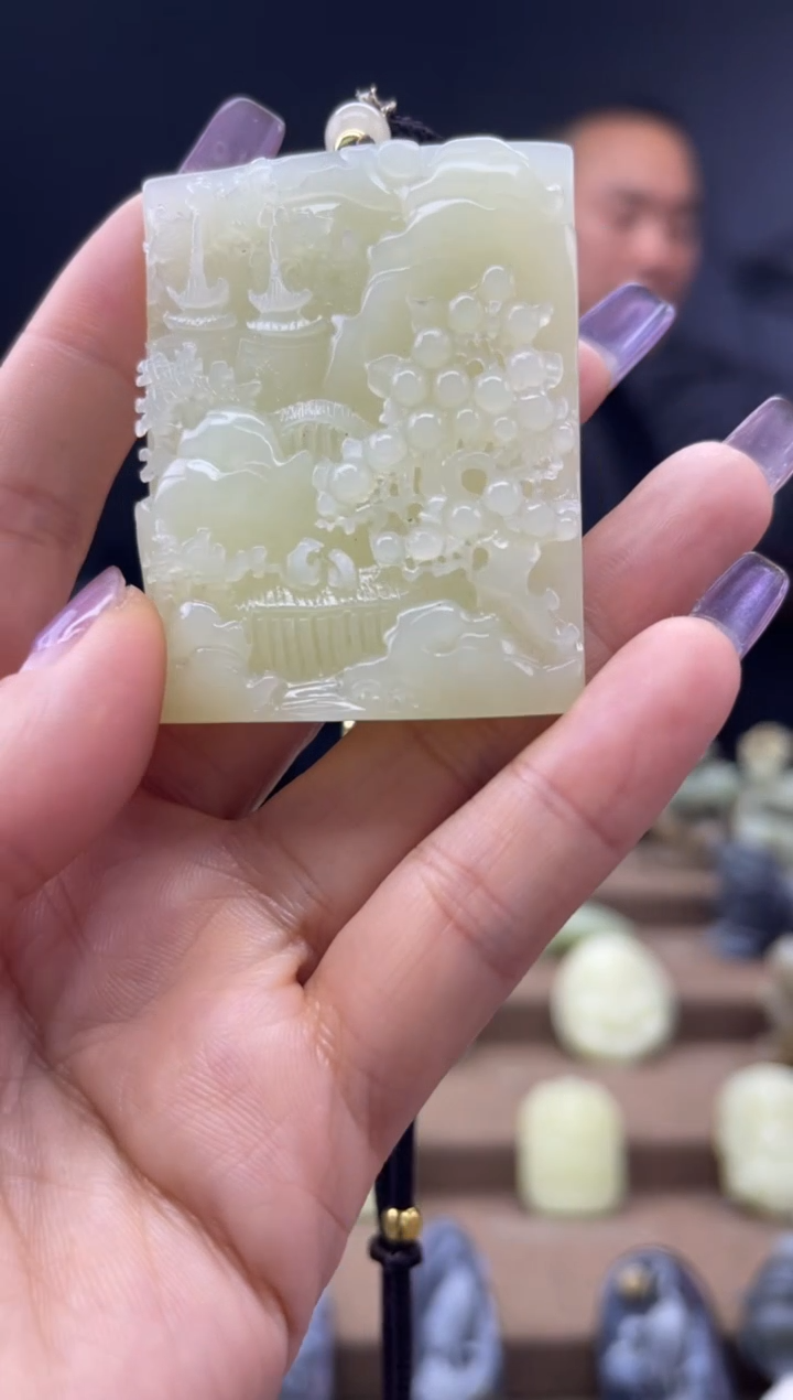颈饰未镶嵌和田玉1