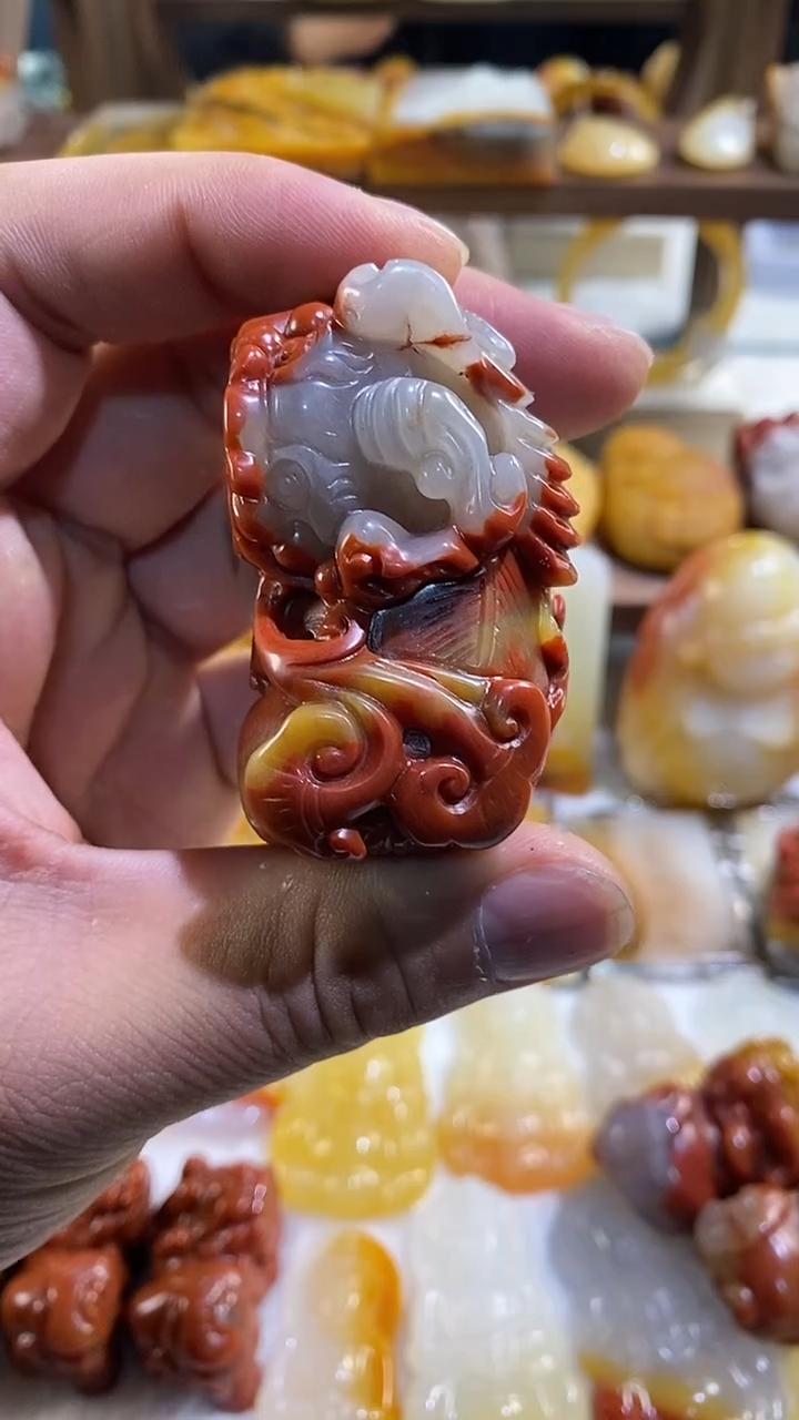 未镶嵌石英质玉（黄龙玉）吊坠(不含链)黄龙玉貔貅把件