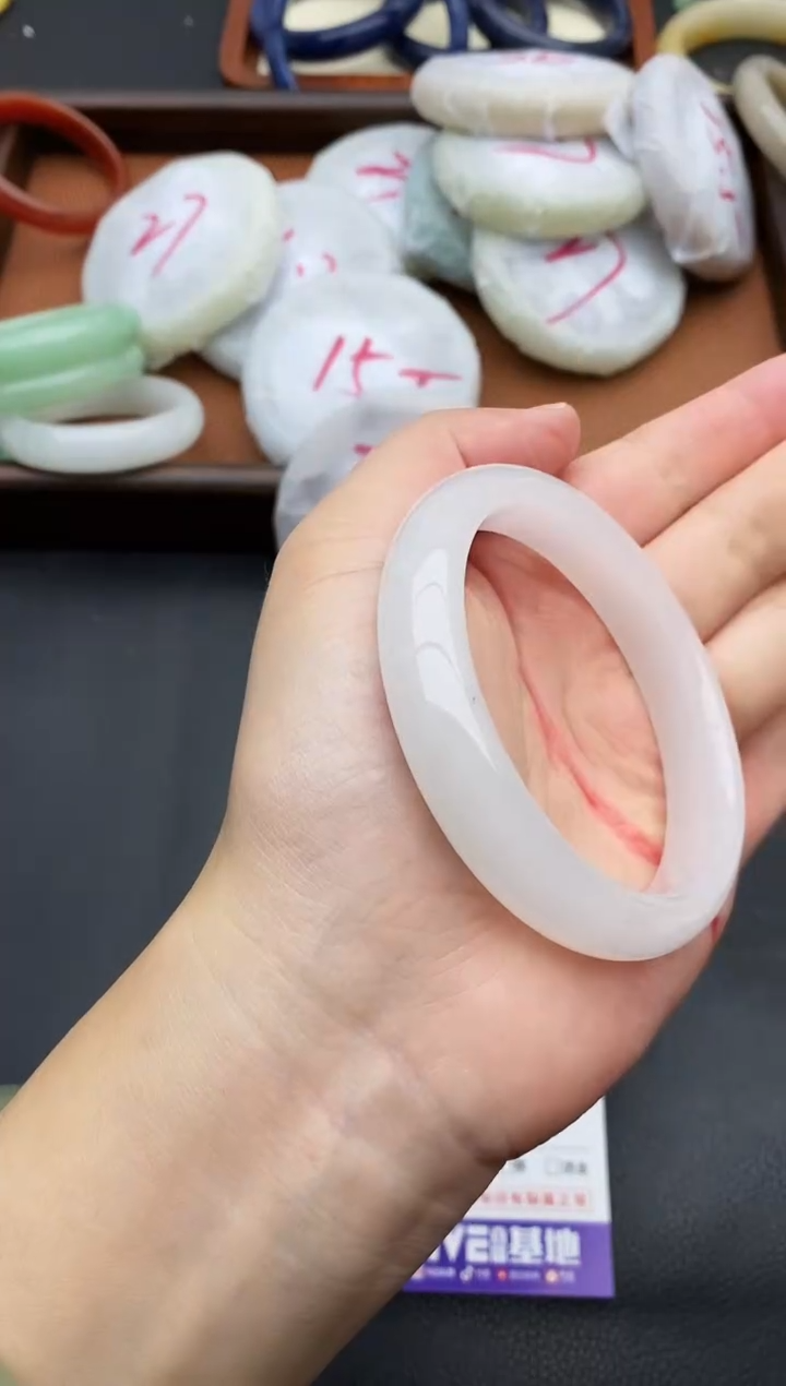 未镶嵌手镯石英质玉117+56/57