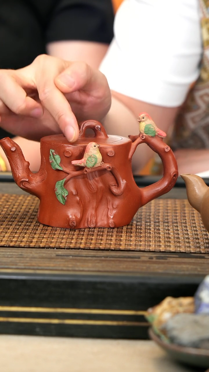 紫砂壶THF48《报喜·桩》红泥