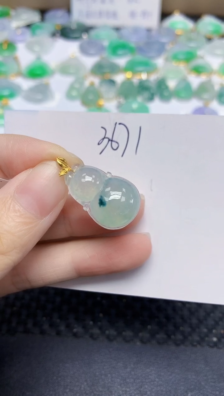 翡翠未镶嵌颈饰天然缅甸翡翠A货