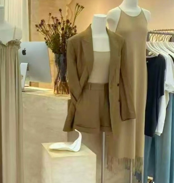 【200-299】小恩家2025南油女装 冬款 时尚 棉衣