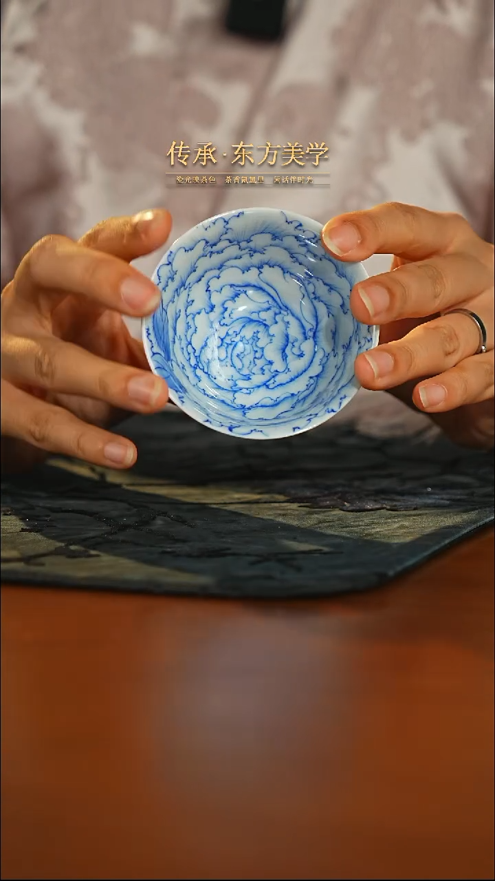 瓷片青樵轩牡丹花