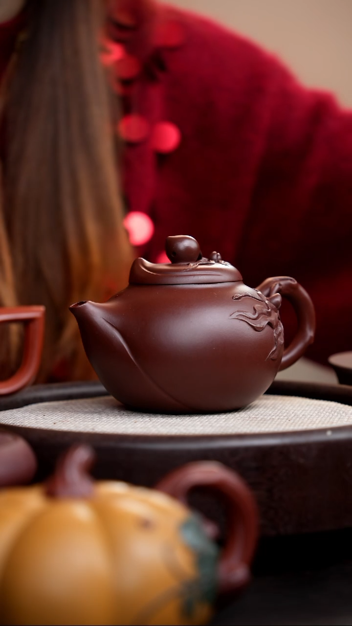 【闪购商品】紫砂茶壶紫泥寿桃壶桃尖盖