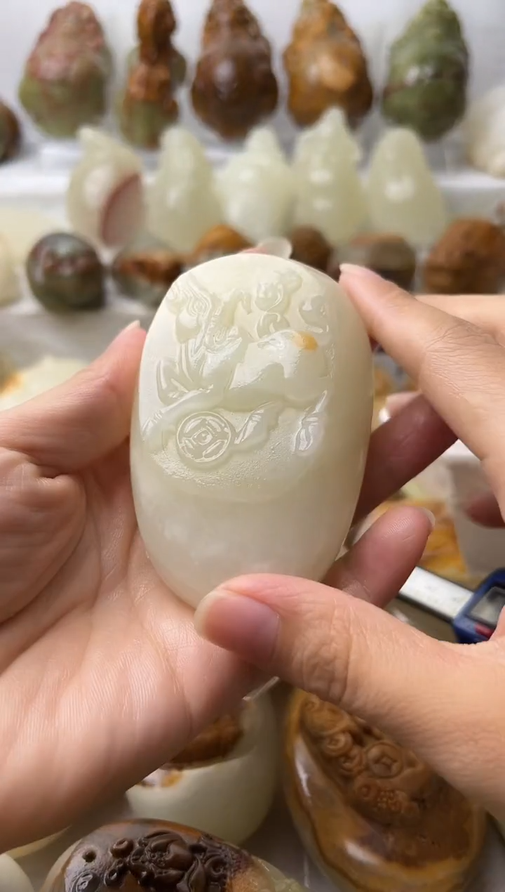 石材方解石手把摆件不退换牛