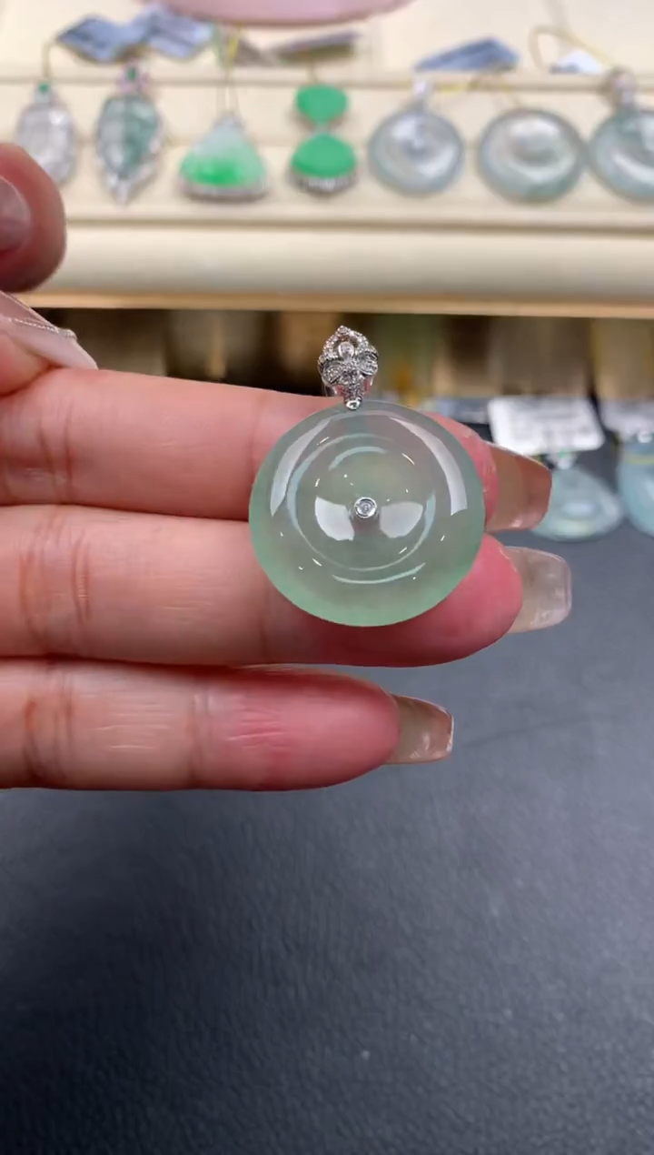 【闪购商品】翡翠颈饰18K金镶嵌D907        