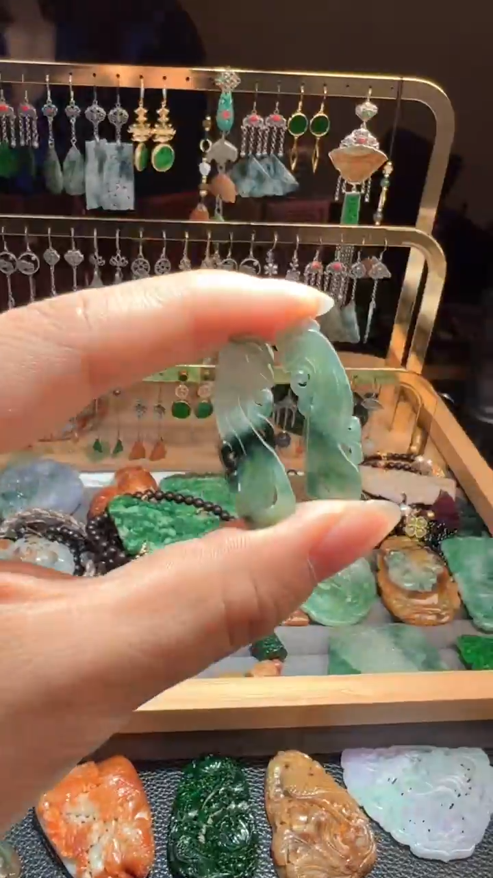 【闪购商品】翡翠挂件未镶嵌翡翠