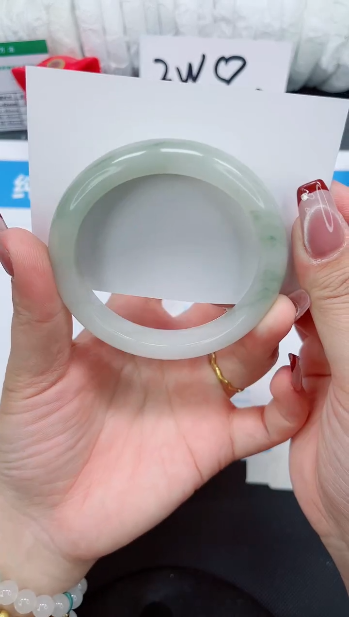 【闪购商品】石英质玉手镯未镶嵌144