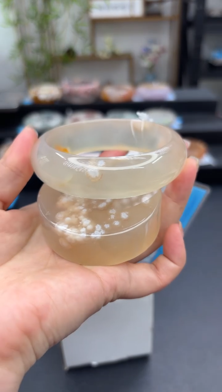 【闪购商品】石英质玉手镯未镶嵌C791(61圈赠送镯心)