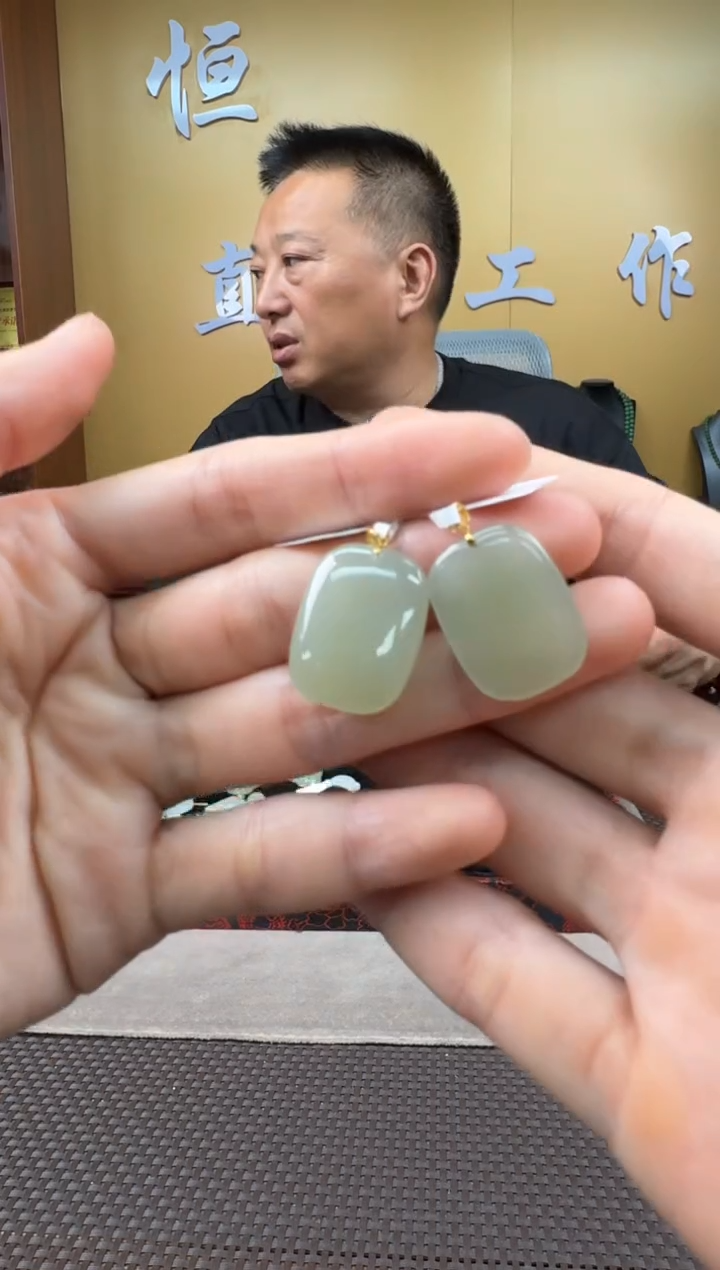 和田玉18K金镶嵌颈饰挂件多样性，发一