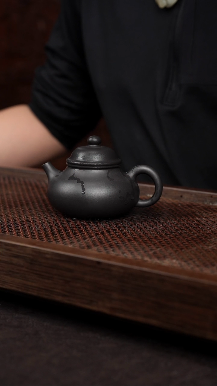 【闪购商品】紫砂茶壶黑料容天