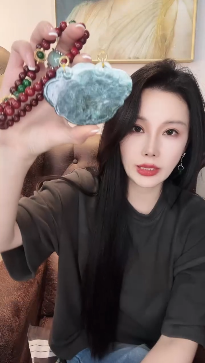 颈饰未镶嵌翡翠小****.翡翠E236