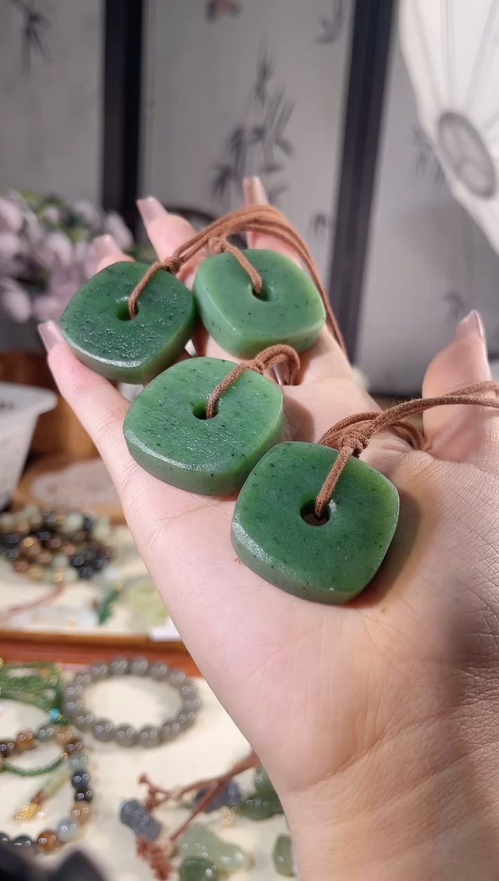 和田玉未镶嵌项链多样性发货其一默认微瑕