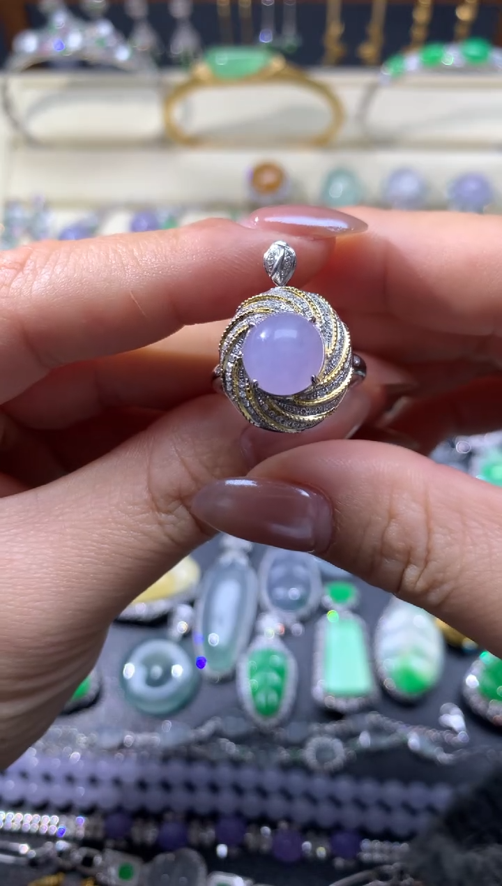 【闪购商品】翡翠颈饰18K金镶嵌戒指