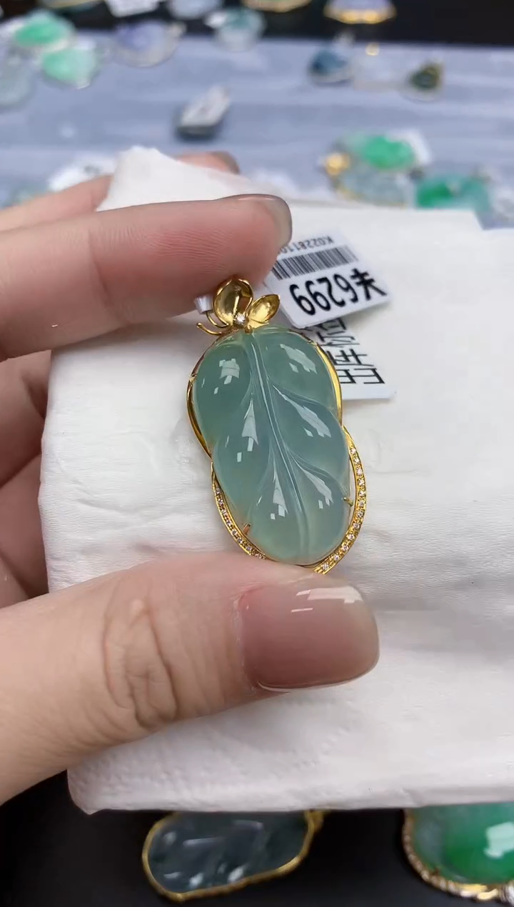 【闪购商品】翡翠颈饰18K金镶嵌天然缅甸翡翠A货