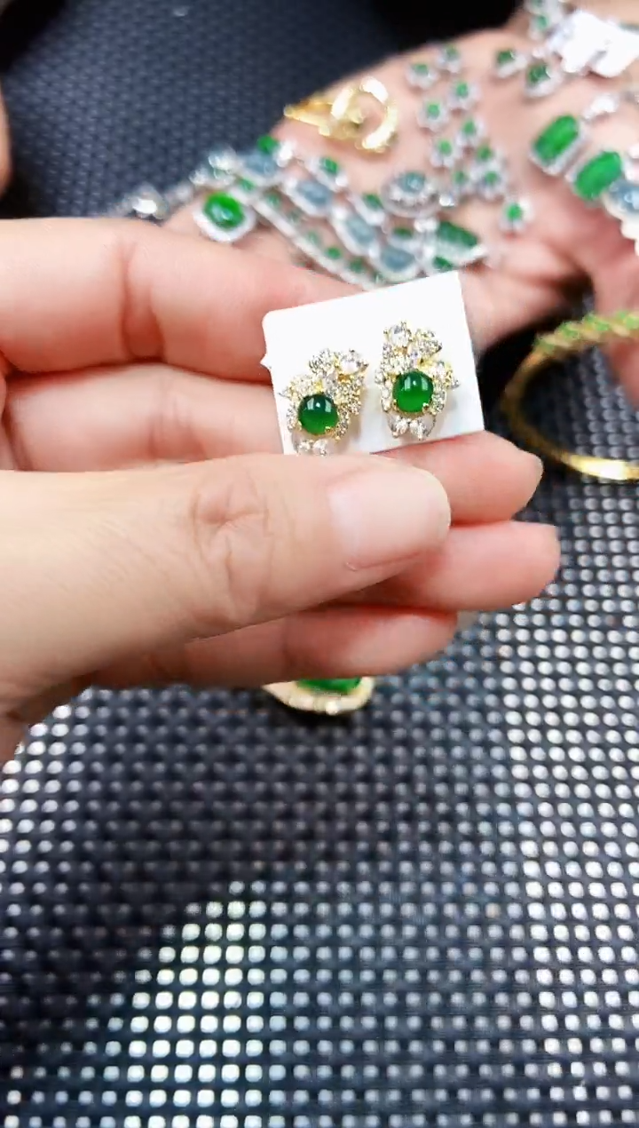 【闪购商品】翡翠耳饰未镶嵌11111111