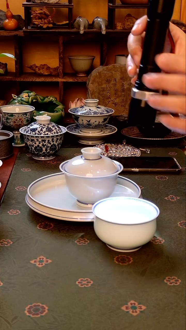 【手工手绘白胎套组（盖碗容量140cc）】