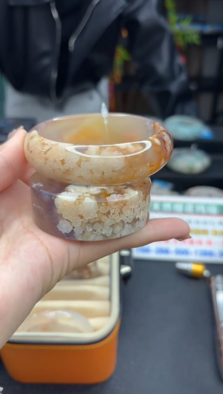 【闪购商品】石英质玉手镯未镶嵌919（61圈赠送镯心）