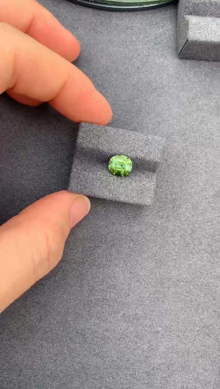 【闪购商品】碧玺裸石未镶嵌1.9ct绿碧玺