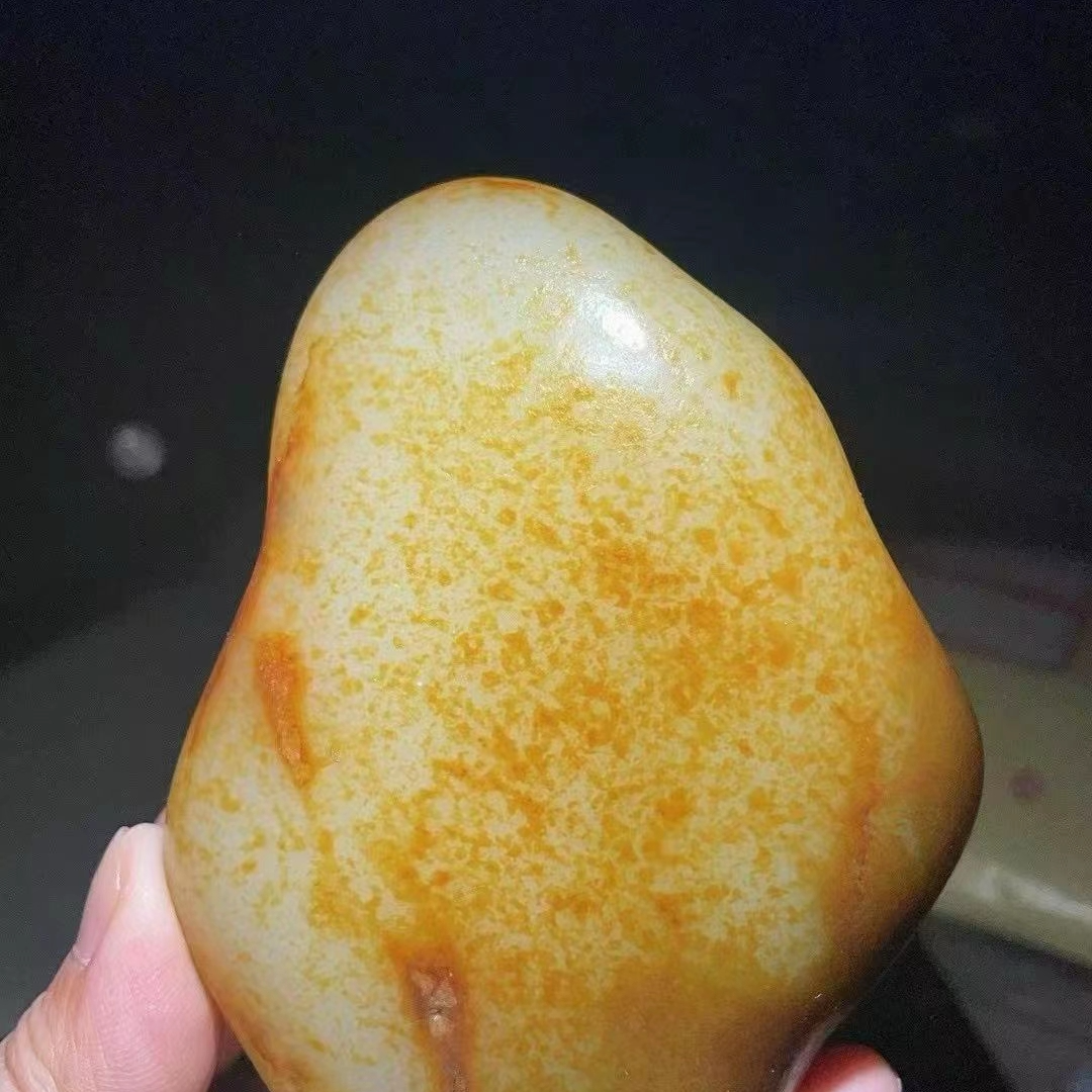 新疆和田玉原石摆件