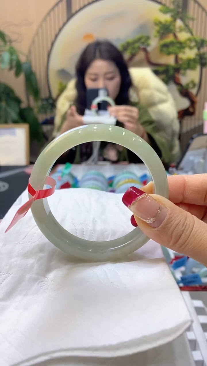 【闪购商品】翡翠手镯未镶嵌99904581