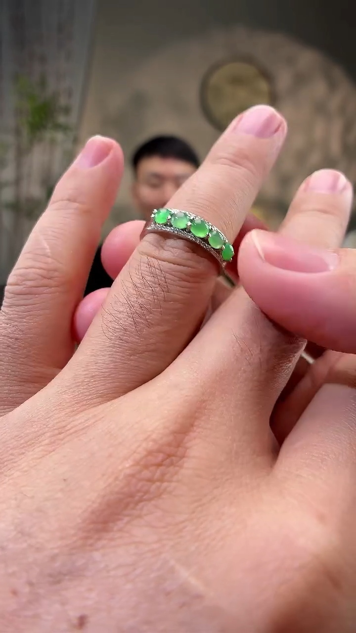 吊坠(不含链)18K金镶嵌翡翠戒指