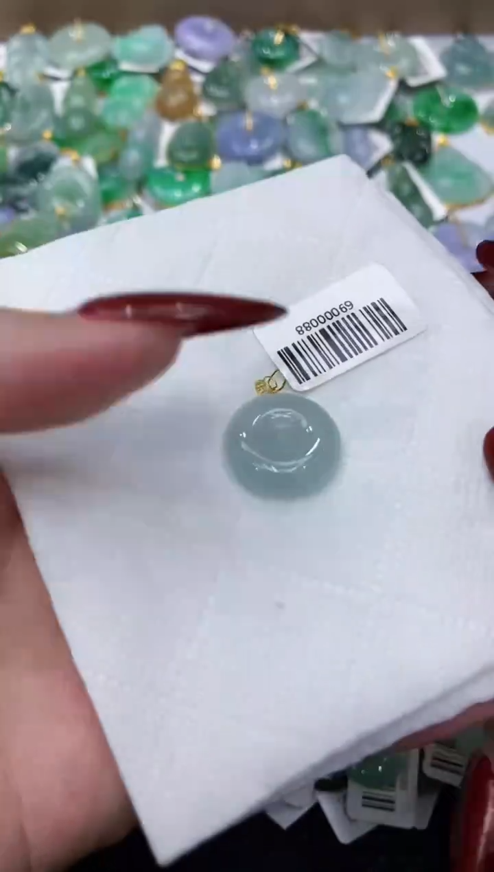 翡翠18K金镶嵌颈饰111111111