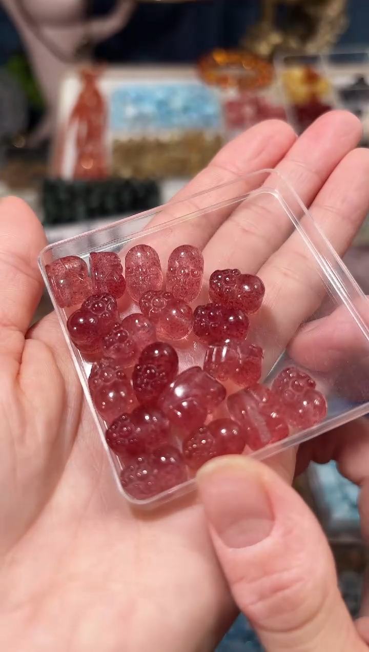 【闪购商品】水晶手串未镶嵌草莓小貔貅一个约卡8