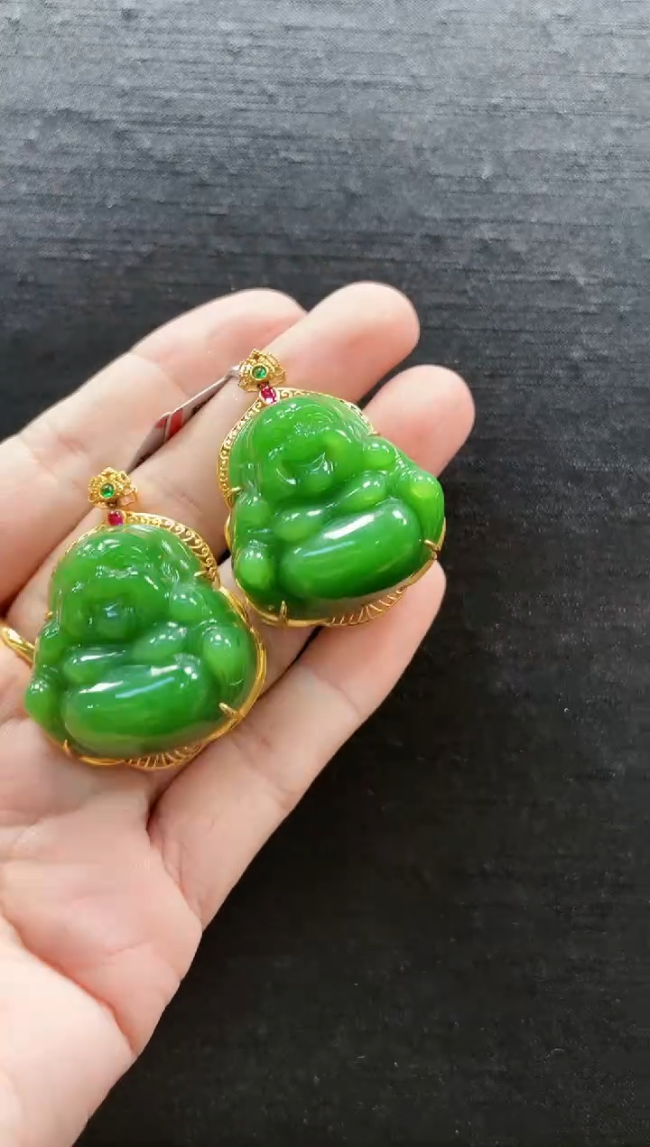 【闪购商品】和田玉手镯18K金镶嵌多样性发一