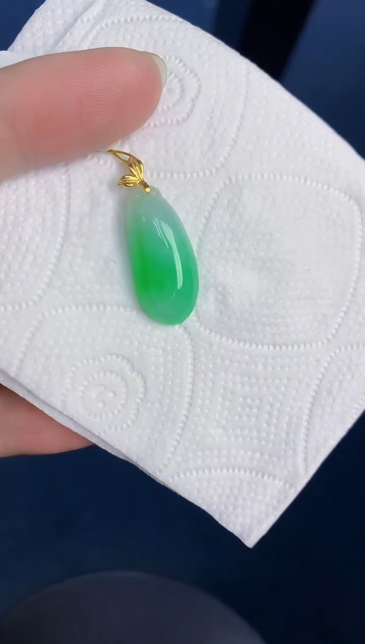 颈饰18K金镶嵌翡翠天然翡翠缅甸A货