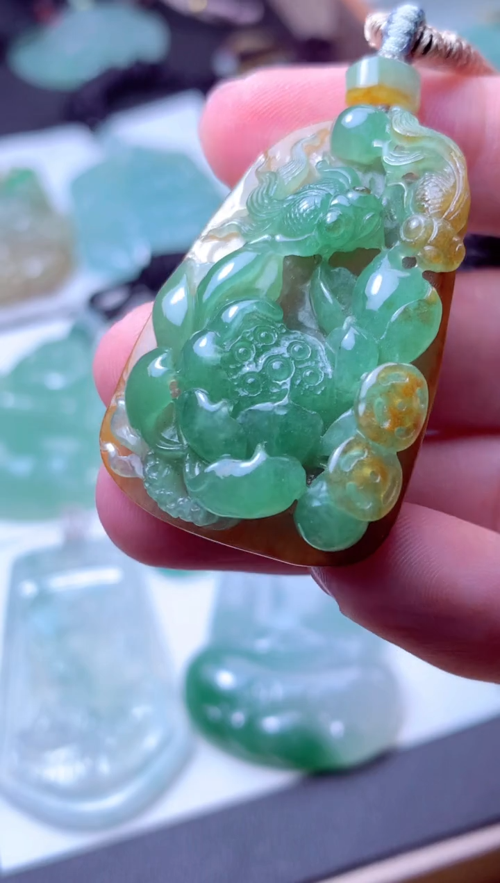 颈饰未镶嵌翡翠天然A货翡翠