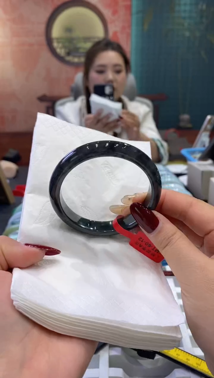 【闪购商品】翡翠手镯未镶嵌多人00012908