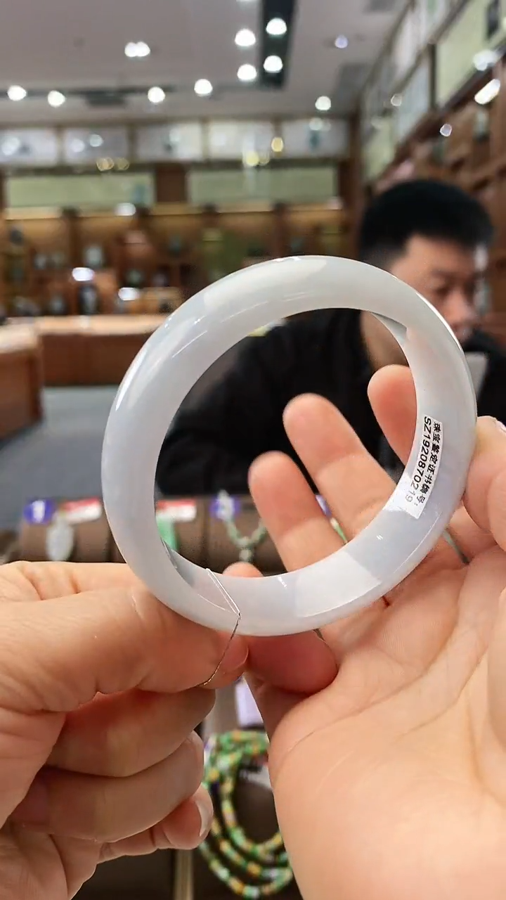 【闪购商品】翡翠手镯未镶嵌57.3正圈手镯