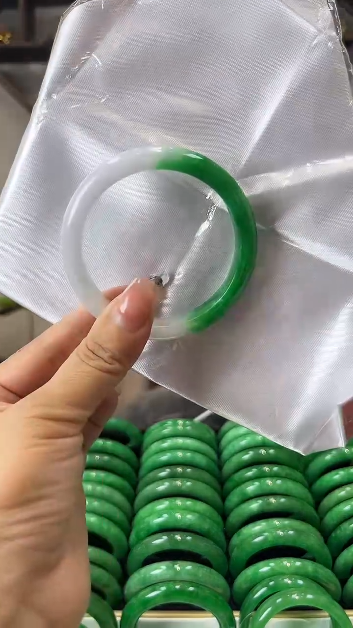 【闪购商品】砖雕闪17 圈口56.7 独货手镯