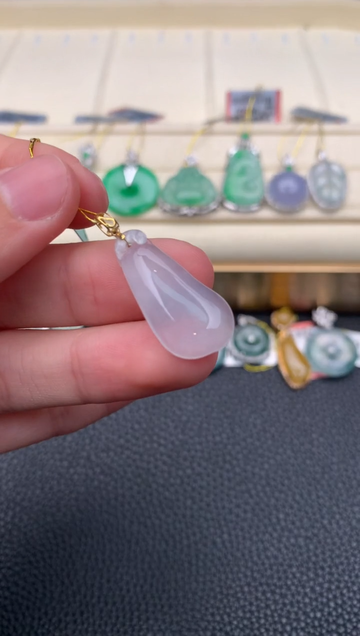 【闪购商品】翡翠颈饰18K金镶嵌Q190     