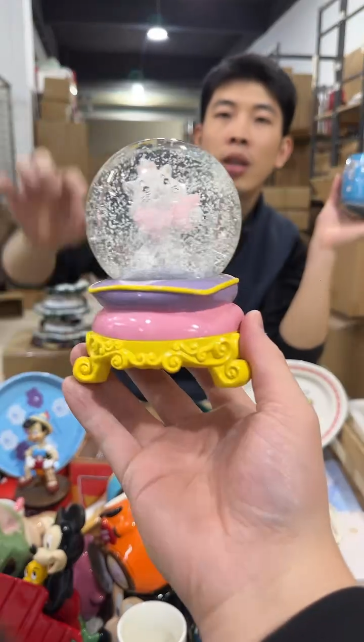 瓷片玛丽猫水晶球 北方勿拍