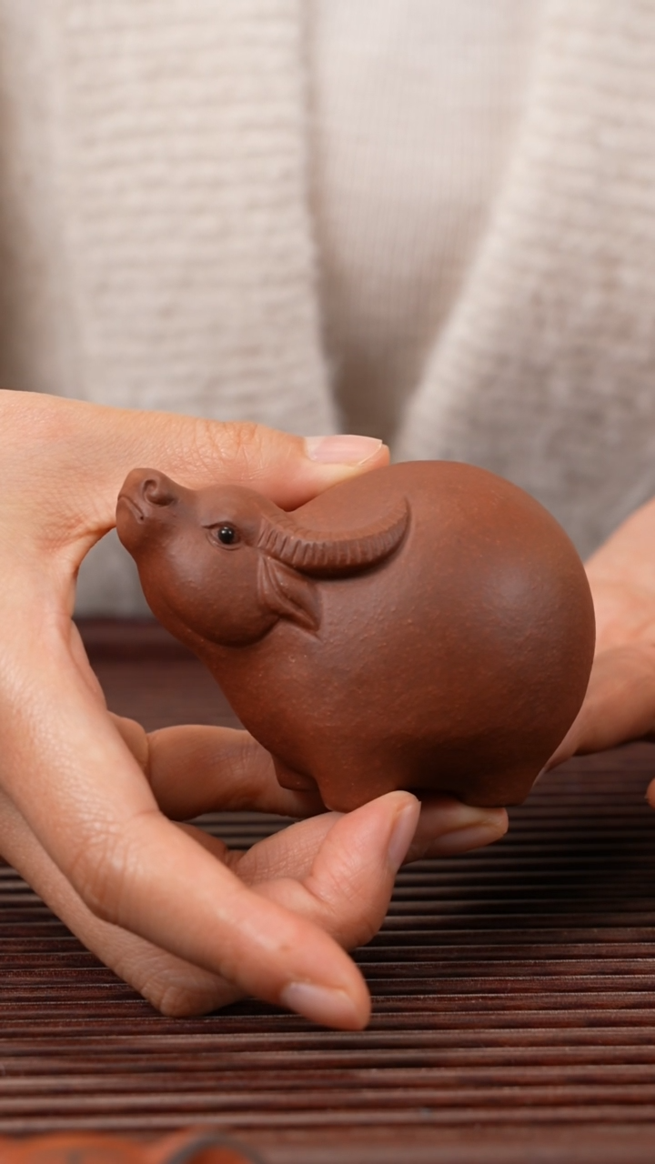 【闪购商品】紫砂茶宠紫泥小牛