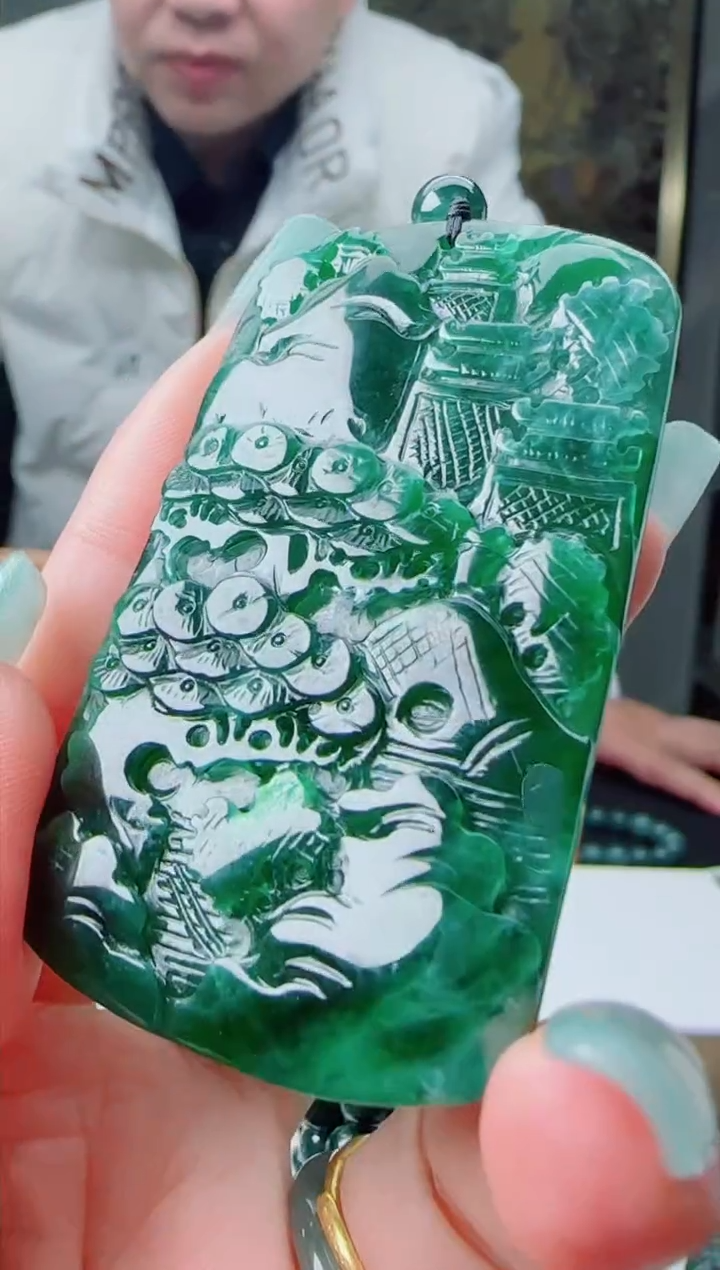 【闪购商品】翡翠颈饰未镶嵌11111111